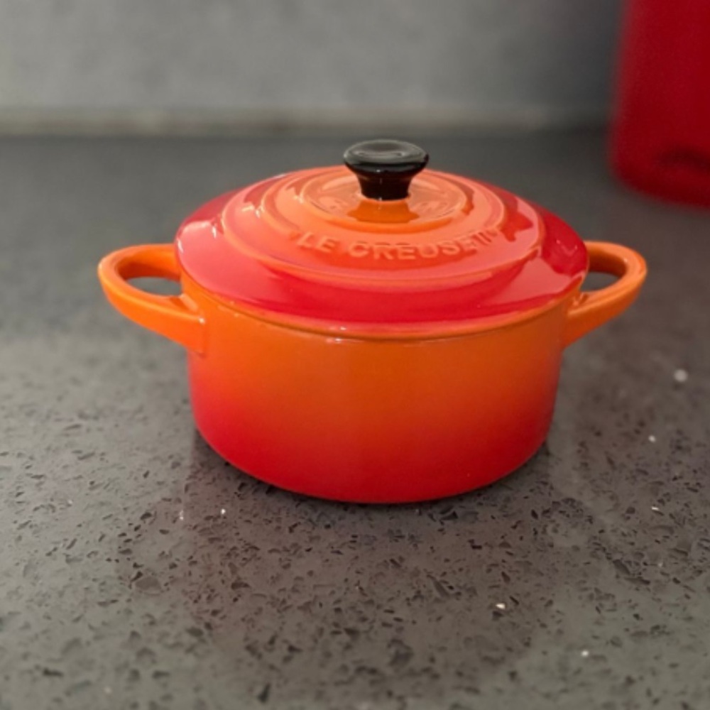 NWT Le Creuset flame Ceramic 10cm mini cocotte